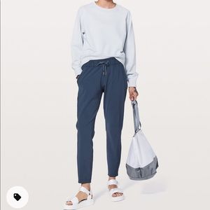 Lululemon On the Fly Pant Blue
